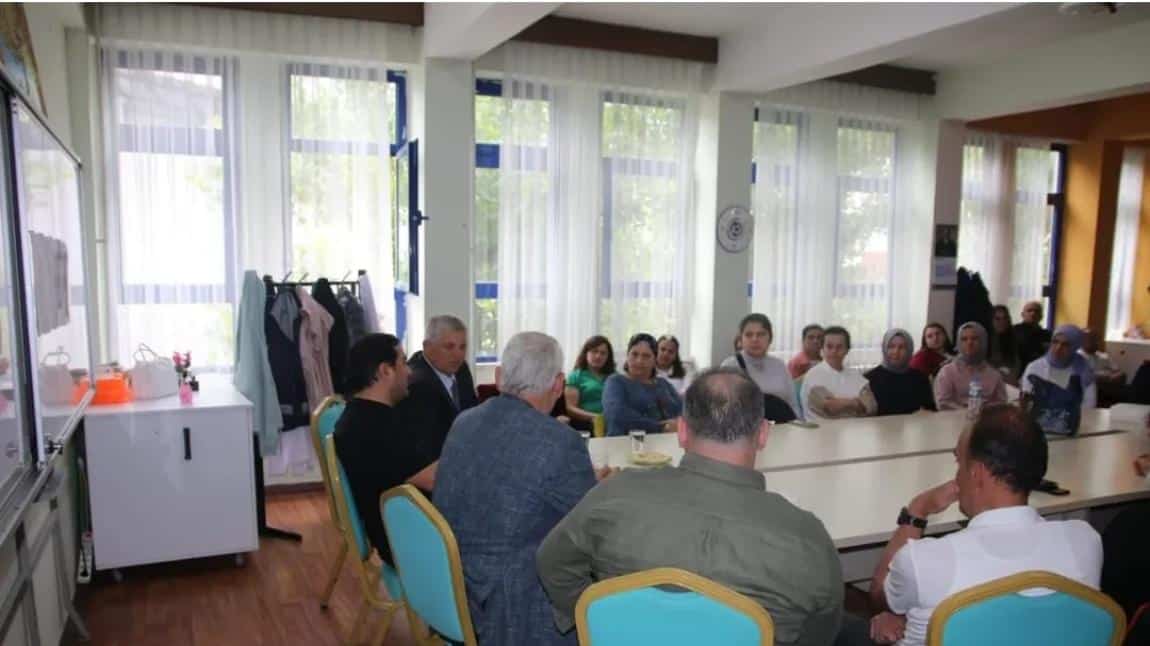 KAYMAKAMIMIZ FERHAT ALTAY OKULUMUZU ZİYARET ETTİ