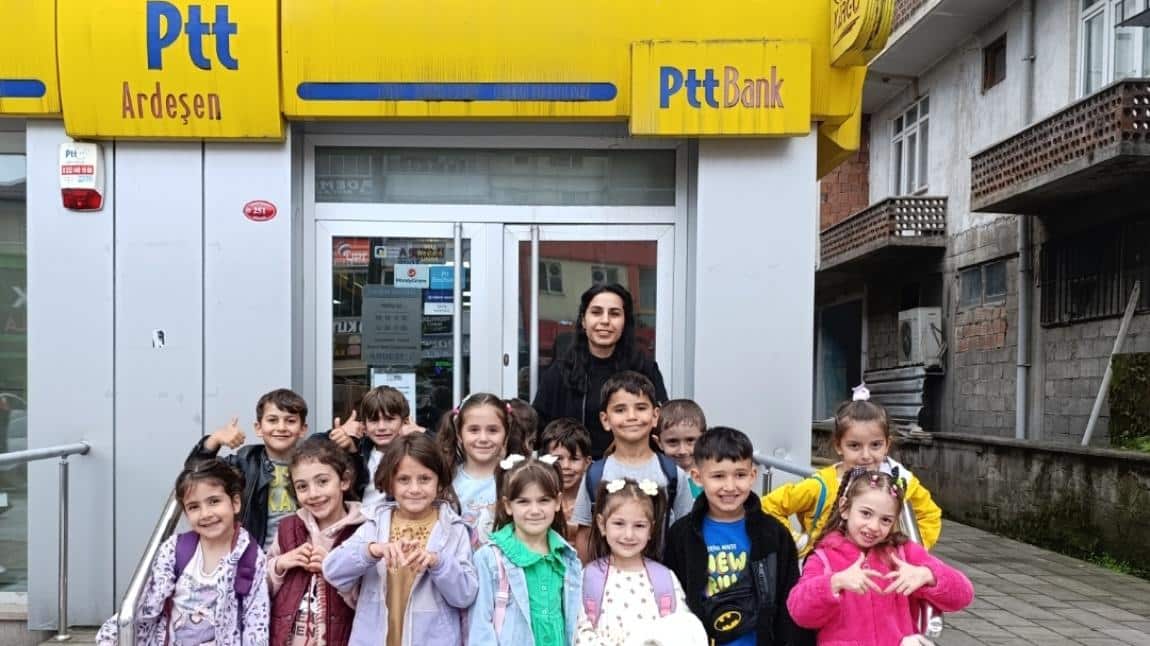 ANA SINIFI POSTANE GEZİSİ